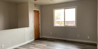 2 Bedroom 2 Bath Townhome w/ large 2 car garage - Freshly remodeled - Available Now Gallery 16