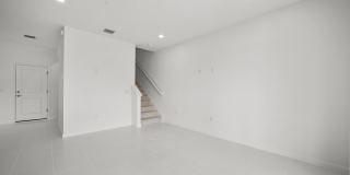 4520 Longwood Lake Square Gallery 25