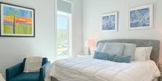 ** YOU WANT LUXURY AT ITS FINEST**ABSOLUTELY STUNNING ENTERTAINMENT 4\5 MOORINGS HOME ** Gallery 90