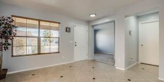 Large 5 Bedroom home in South Phoenix with Private Pool Gallery 12