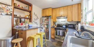 Gorgeous 3-Bedroom Townhouse in Washington Square West! Available mid-July! Gallery 7