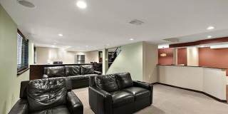 43054 Oxford Court Gallery 16