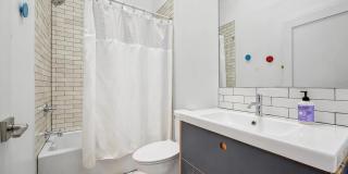 64 W QUEEN Lane Gallery 11