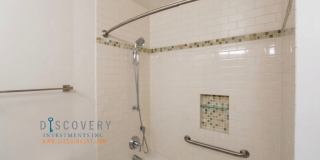 Spacious One Plus Bedroom Condominum off Broadway Terrace Gallery 32