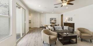 2930 N RAVEN -- Gallery 3