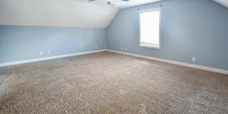 Pet Friendly Three Bedroom with Bonus! Gallery 16