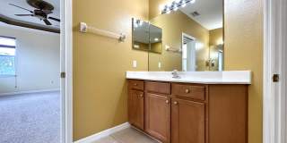 SPACIOUS 5-BEDROOM POOL HOME IN NORTH PORT Gallery 39