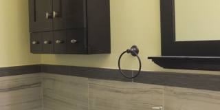 Beautiful Renovated Four bedroom Townhome Gallery 19