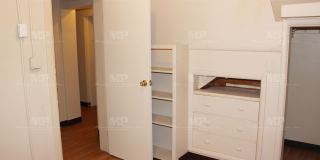 322 1/2  W Laurel Street Gallery 6