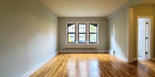 1347 N Dearborn St Gallery 1