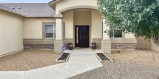 6622 E Farmstead Road Gallery 2
