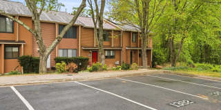 1382 ALMOND DR Gallery 3