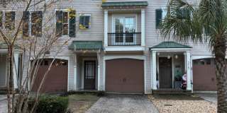 Yellow Bluff Living! Pet friendly Townhome Gallery 1