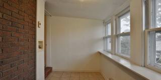 BEAUTIFUL RENOVATED HOME Gallery 29