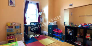 124 Day St. Gallery 10