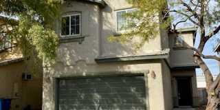 4 bedroom across from Desert Pines Golf Club Gallery 1