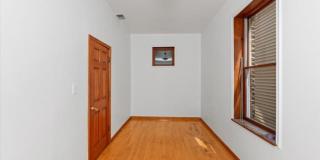 1707 N Fairfield Gallery 2