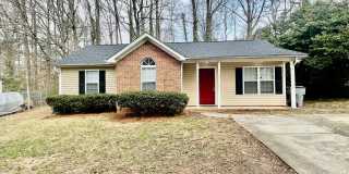 Welcome to 6019 Double Rein, this Adorable 3 Bedroom 2 Bath Ranch style home, nestled in the heart of the Bridlewood community in Charlotte, NC Gallery 1