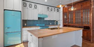 Thiel on 9th Gallery 5