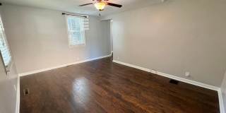 4 Bedroom 2 Bathroom in Harrisburg! Gallery 9