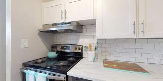 Acoma Square Gallery 24