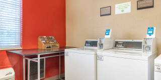 Louisville - Alliant Avenue Gallery 28