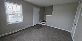 Spacious 2 Bed, 1.5 Bath Duplex Near Red Bridge Gallery 4