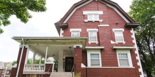 721 E. Armour Gallery 3