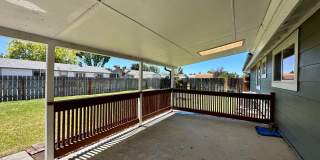 Pet-Friendly 4 Bedroom Home with Fenced Yard & Air Conditioning Gallery 8