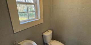 Great 1 bed 1 bath duplex in North Springfield. Remodeled Gallery 10