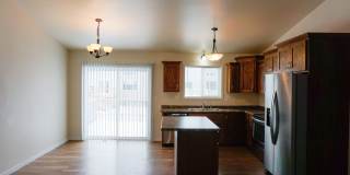 3 Bed 2 Bath Twin Home Gallery 12