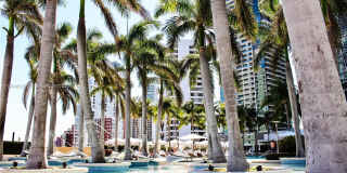 1425 Brickell Ave Gallery 64