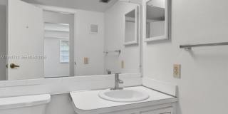 3100 W Rolling Hills Cir Gallery 31