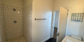 Fully Restored 2BR Classic Near Downtown Dignowity Hill Gallery 18