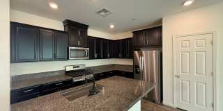 Stunning 3 bedroom, 3 bathroom home located in Visalia, CA. Gallery 8