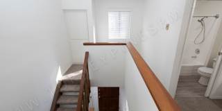 Tri-Level La Jolla Townhouse with Washer/Dryer and Garage! Gallery 11