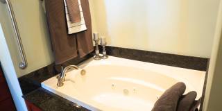 100 HARBORVIEW DR #611 Gallery 24