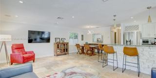 309 Oak St Gallery 25