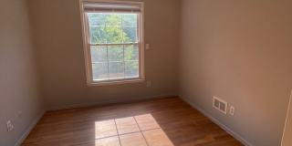 Spacious Four Bedroom Home Available Summer of 2026! Gallery 34