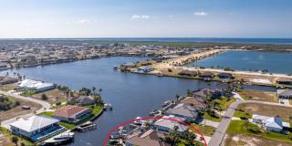 Gulf Access, Waterfront Escape Awaits Gallery 40