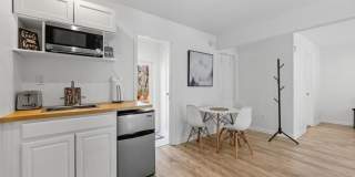 414 Charles Place Gallery 11