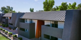 Highland Park Gallery 28