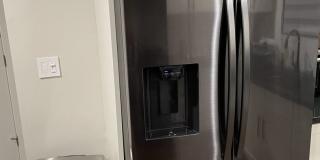 Modern Three Level 2 Bedroom/2 Bath Condo Loft Available Now! Gallery 7