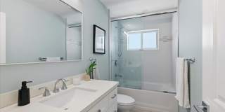 2210 NE 34TH Court Gallery 26