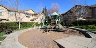 Nice 2bd/2ba North Natomas Condo with 2 Car Garage Gallery 11