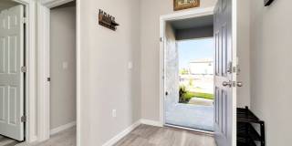 Spacious 5BR House in Riverview Gallery 6