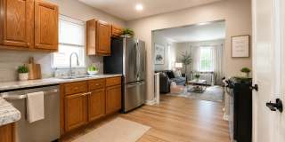 4 Bedroom Single Family Home with 2.5 car garage Gallery 3
