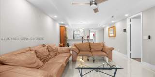811 S Hollybrook Dr Gallery 18