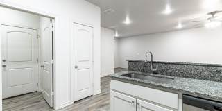 5507 Kemper Street Gallery 9