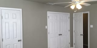 COLLEGE PROPERTY---PRE-LEASING FOR AUGUST! Amazing Updates! 3 bedroom 2 bath Gallery 18